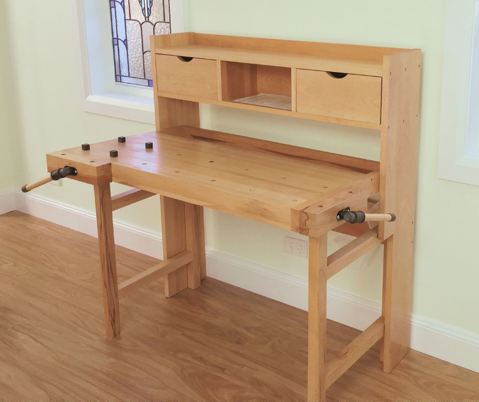 Compact timber workbench Compact timber workbench